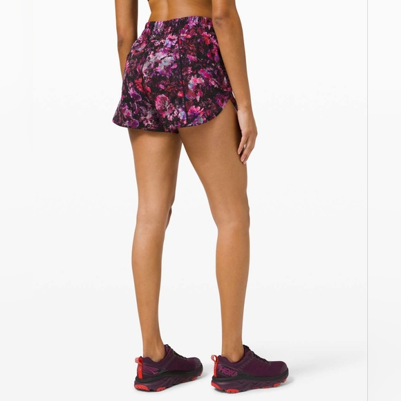 Lululemon High Rise Track That Short 3" - Picture 2 of 7